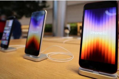 Apple cắt giảm sản lượng iPhone, AirPods trong bối cảnh chiến sự tại Ukraine bất ổn