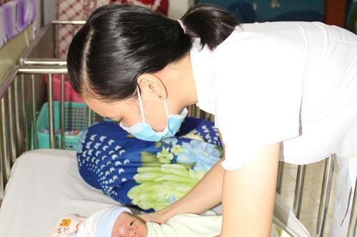 Những người trao tình thân…