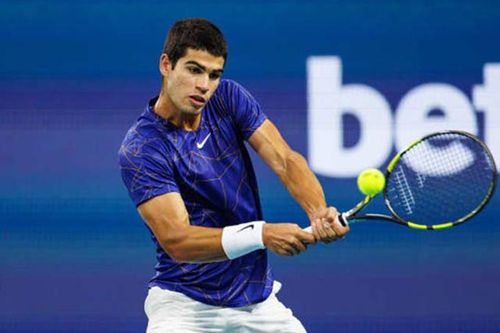 Bán kết Miami Open: Đánh bại đương kim vô địch, tay vợt trẻ Alcaraz giành vé vào chung kết