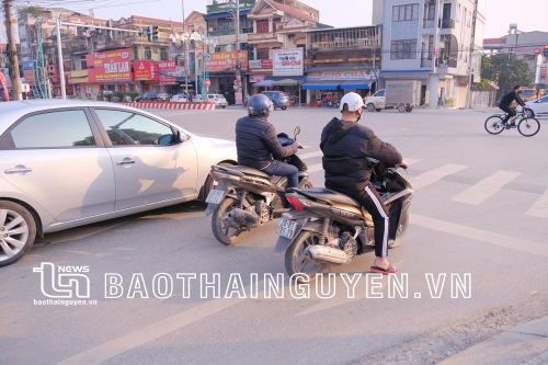 Văn minh khi dừng đèn đỏ