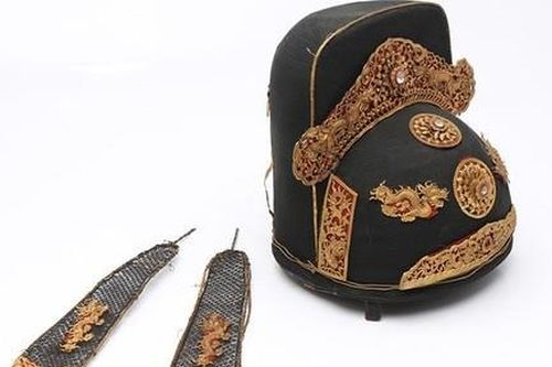 Mũ quan triều Nguyễn được 1 tập đoàn đấu giá thành công và tặng bảo tàng