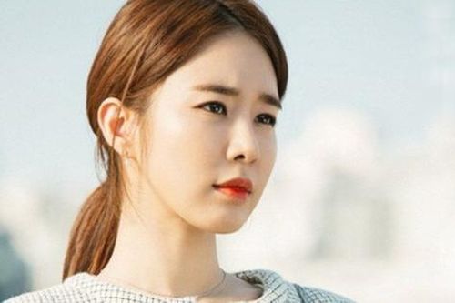 Sếp tình cờ thấy tin nhắn trong máy tính của đồng nghiệp bên cạnh tôi, anh lập tức nổi trận lôi đình giữa công ty