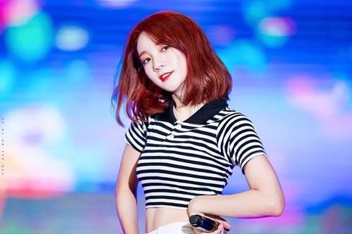 Nữ idol phải giữ vòng eo 50 cm để quảng bá album