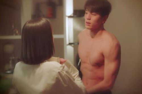 Cảm xúc của diễn viên sau cảnh 18+ trong 'Hẹn hò chốn công sở'