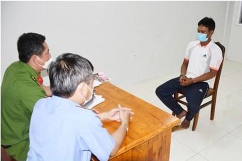 Nghi phạm hành hung mẹ ruột tử vong ra đầu thú