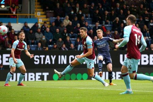 Man City đòi lại ngôi đầu từ tay Liverpool