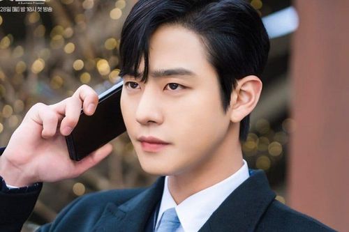 Ah Hyo Seop của Hẹn Hò Chốn Công Sở có đang quá tham lam khi có hành động này khiến fan lo lắng?