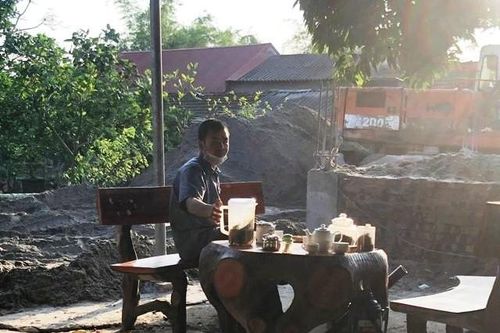 Bây giờ ông sống cho ông