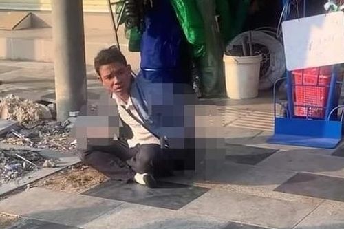 Đâm bạn gái do ghen tuông