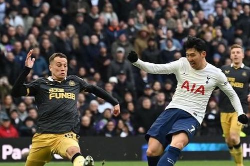 Son Heung-min đi vào lịch sử, Tottenham tạm thời nằm trong tốp 4