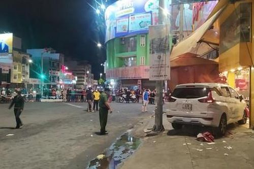 Vụ 'xe điên' tông vào tiệm bánh mì, 6 người bị thương: Tài xế có sử dụng bia rượu