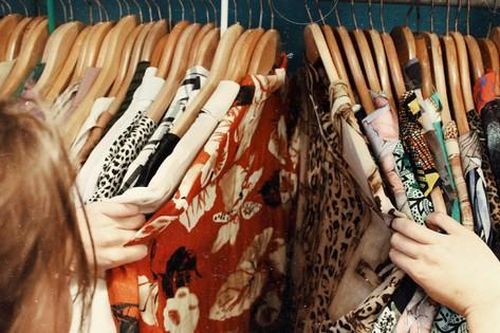 Trung Quốc phát hiện hàng loạt ca COVID-19 liên quan đến quần áo nhập khẩu từ Hàn Quốc