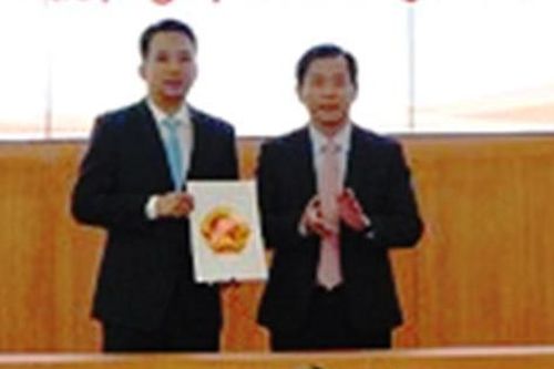 TT-Huế điều động, bổ nhiệm nhiều cán bộ chủ chốt