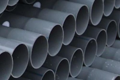 Khởi tố phó Giám đốc 23 tuổi trong đường dây sản xuất ống nước giả