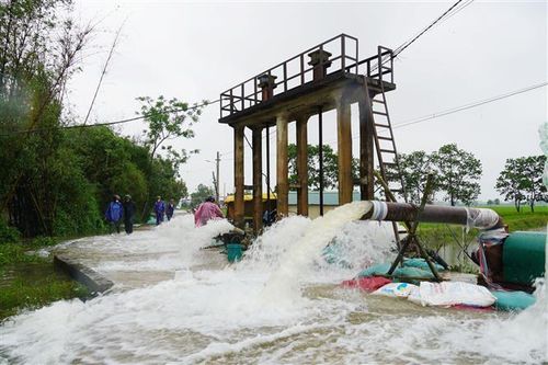 Quảng Trị: Tập trung hỗ trợ người dân khắc phục hậu quả mưa lũ