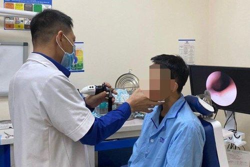 Gắp con đỉa dài 5cm sống hơn nửa tháng trong mũi người đàn ông