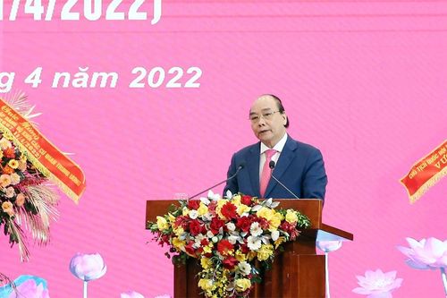 Chủ tịch Nước Nguyễn Xuân Phúc dự Lễ kỷ niệm 15 năm thành lập Đảng bộ Khối các cơ quan Trung ương