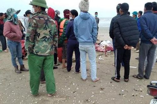 Tìm thấy thi thể ngư dân trong vụ lật thuyền ở Hà Tĩnh