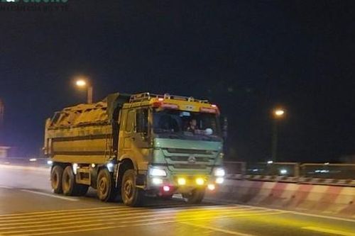 Bộ GTVT yêu cầu xử lý nghiêm phương tiện vi phạm tải trọng qua cầu Thăng Long