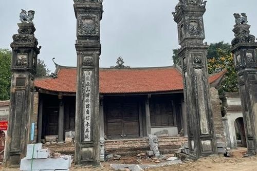 Đừng tự làm nghèo di sản