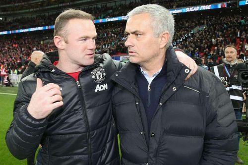 Rooney chỉ ra mặt trái của Mourinho