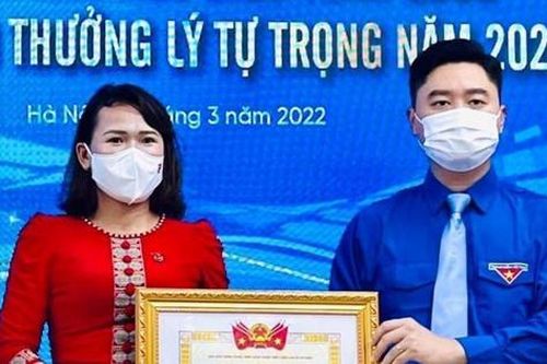 Nữ thủ lĩnh thắp lửa phong trào