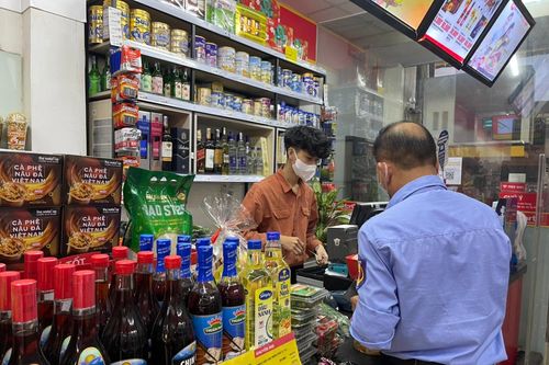 'Ghìm' lạm phát ở mức 4% trong bối cảnh giá hàng hóa 'leo thang'