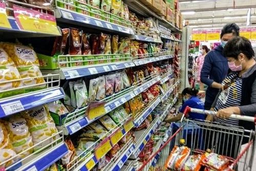 Nhiều mặt hàng 'bám gót' giá xăng dầu