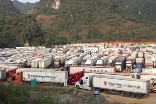 Trên 1.500 xe hàng chờ xuất tại khu vực cửa khẩu Lạng Sơn