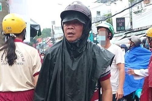 Đối tượng đâm tử vong dân quân trước cổng trường ra đầu thú