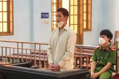 Bị ghẹo trong đám cưới, cầm ghế đánh người phụ nữ tử vong