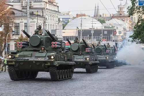 Phòng không Ukraine bất ngờ triển khai hàng loạt tổ hợp Tunguska và Tor