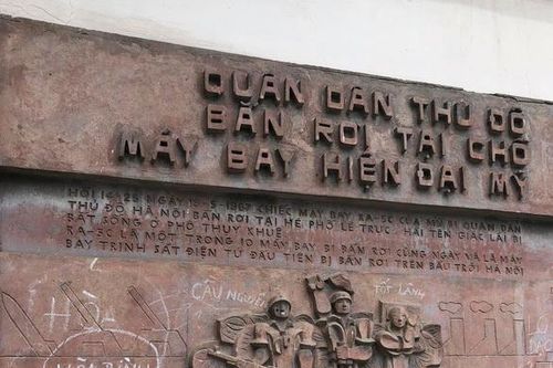 Bảo tồn bức phù điêu tại tòa nhà Pháp cổ đang bị phá dỡ