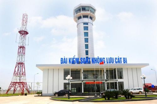 Kiểm soát viên không lưu sân bay Cát Bi... làm việc riêng khi thực hiện nhiệm vụ