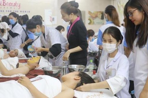 Cao đẳng Y Hà Nội ưu tiên tuyển ngành chăm sóc sắc đẹp