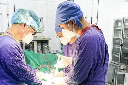Nhiều thanh, thiếu niên phải cắt bỏ 'của quý'