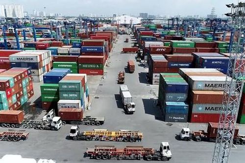 Vì sao chi phí xuất nhập khẩu 'lên mà không xuống'?