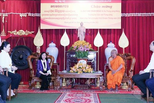 Trưởng Ban Dân vận Trung ương chúc Tết cổ truyền đồng bào Khmer tại TP Hồ Chí Minh