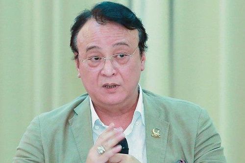 Chủ tịch Tân Hoàng Minh Đỗ Anh Dũng và những lần 'hét giá' rồi bỏ cọc