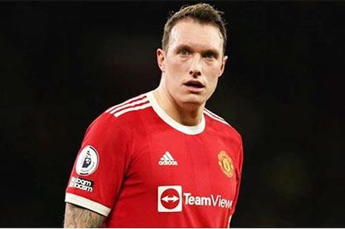 Phil Jones và số phận kỳ lạ tại Man United