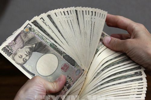 Giới phân tích: Đồng yen suy yếu quá mức sẽ đặt BoJ vào tình trạng 'báo động'