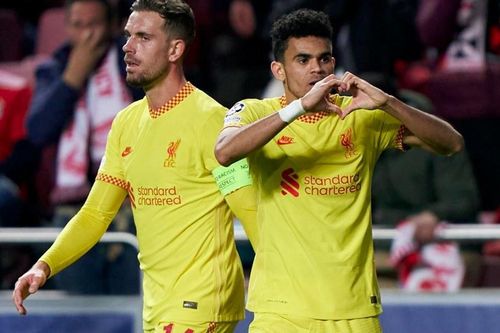 Đè bẹp Benfica, Liverpool đặt một chân vào bán kết