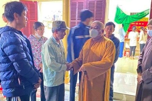 Ban Từ thiện - Xã hội Phật giáo tỉnh Thanh Hóa chia buồn với gia đình có học sinh bị đuối nước