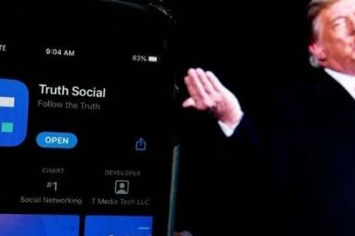 Trump kiếm thêm 600 triệu USD sau một năm nhờ mở mạng xã hội riêng