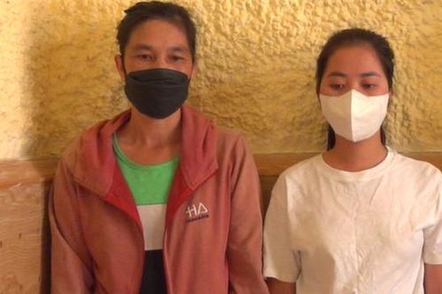 Khởi tố nhóm 'nữ quái' cướp tài sản và đánh bạc