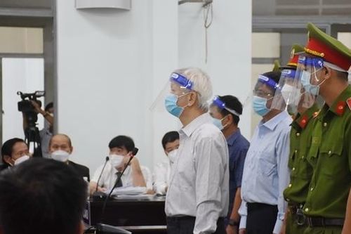 Cựu Chủ tịch tỉnh Khánh Hòa Lê Đức Vinh: 'Sai phạm do kế thừa thiếu sót của nhiệm kỳ trước'