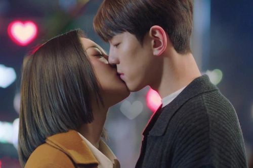 Kim Min Kyu nói về cảnh hôn trong 'Tình yêu chốn công sở'