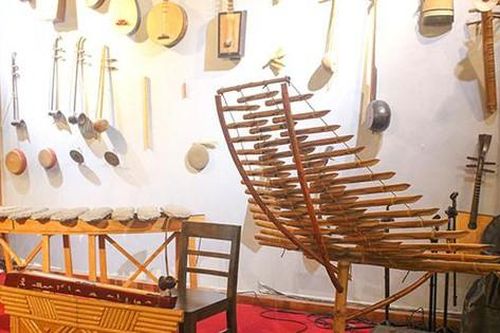 Cùng chiêm ngưỡng và lắng nghe nhạc cụ truyền thống của các dân tộc Việt Nam