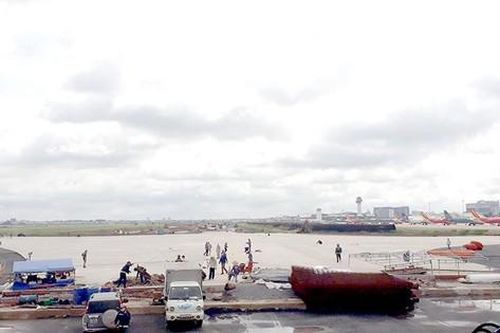Bộ Giao thông vận tải phê bình hàng loạt nhà thầu cải tạo sân bay Tân Sơn Nhất
