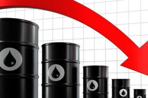 Giá dầu 'lao dốc' khi Mỹ và IEA thống nhất giải phóng 120 triệu thùng